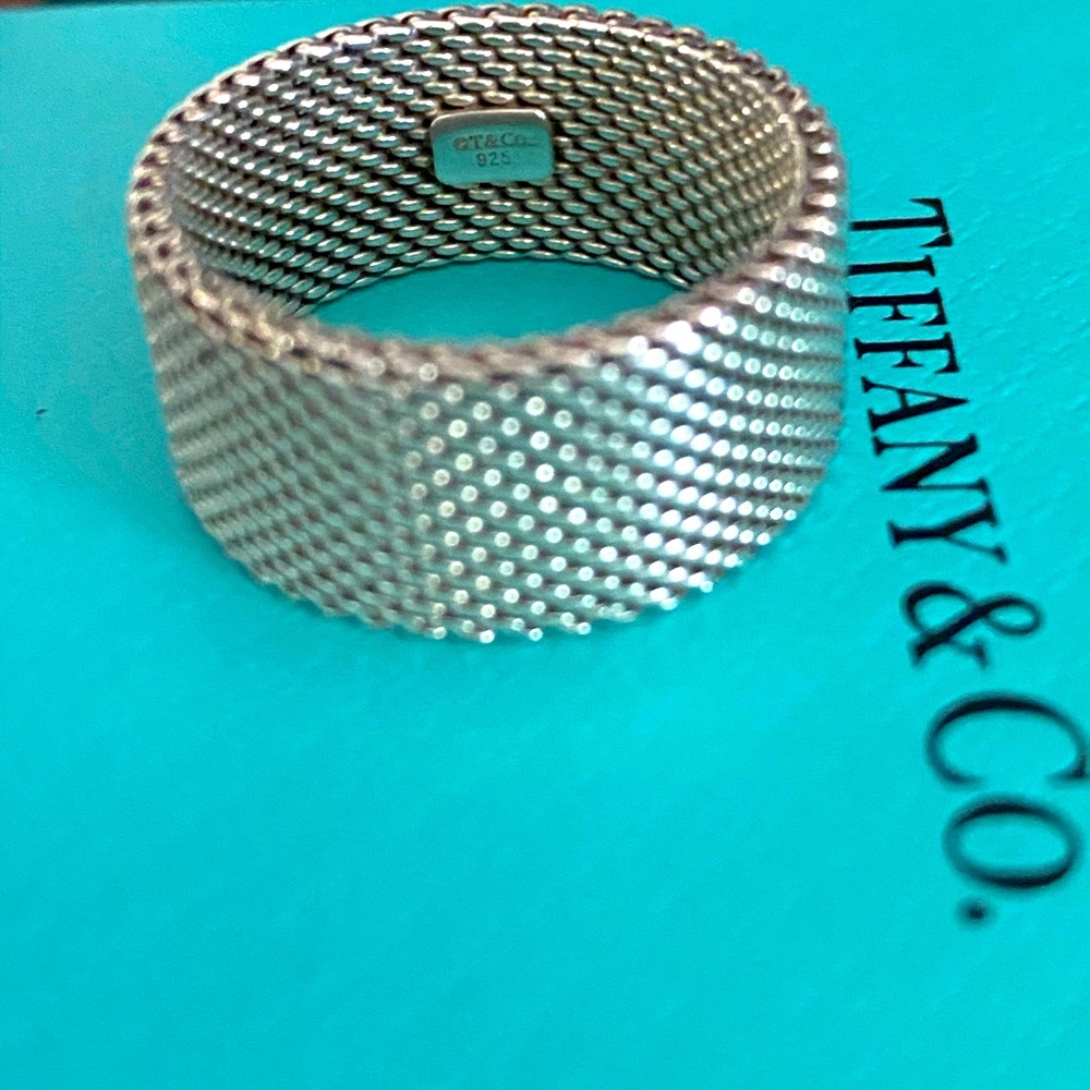 Tiffany & Co firm mesh ring size 8